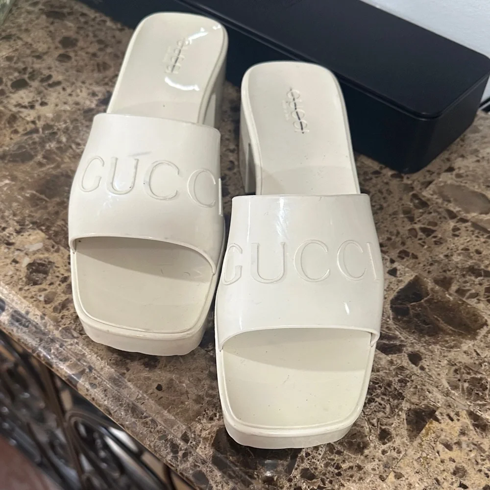 Gucci Women's Ivory Mules - Picture 8 of 8